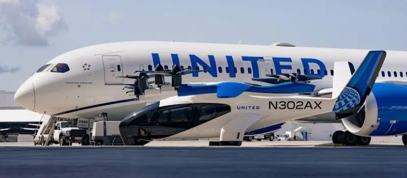 United Airlines Terminal Services at atl